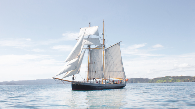 R Tucker Thompson | Fullers Bay of Islands | Ship Sailing